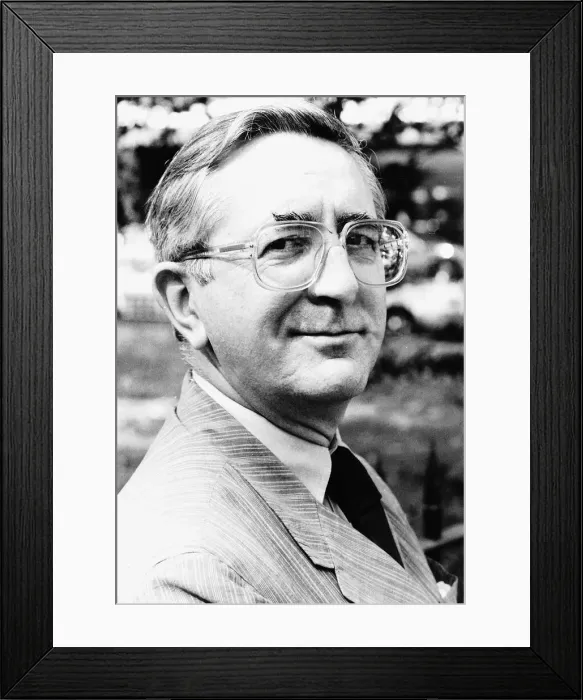 Framed Print : British author, writer and historian Len Deighton. 5th October 1982 Framed Print : British author, writer and historian Len Deighton. 5th October 1982
