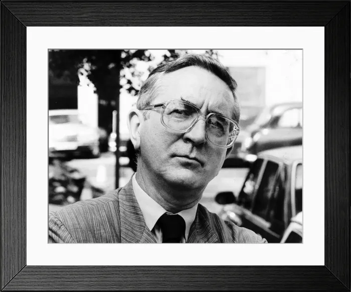 Framed Print : British author, writer and historian Len Deighton 15th September 1982 Framed Print : British author, writer and historian Len Deighton 15th September 1982