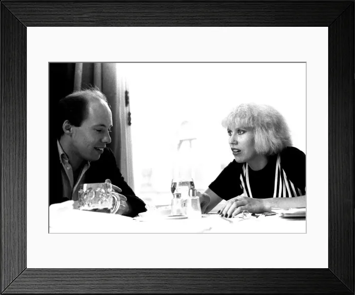 Framed Print : Pop diva Hazel O Connor is interviewed by reporter Mark Dawson Framed Print : Pop diva Hazel O Connor is interviewed by reporter Mark Dawson