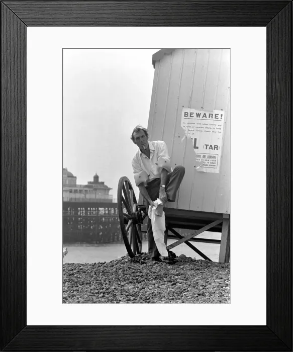 Framed Print : Eric Sykes. Comedian. August 1974 S74-4701-002 Framed Print : Eric Sykes. Comedian. August 1974 S74-4701-002