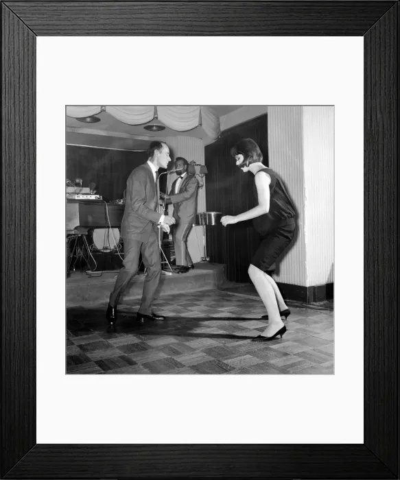 Framed Print : A new dance which is the rage in America has now come to London Framed Print : A new dance which is the rage in America has now come to London