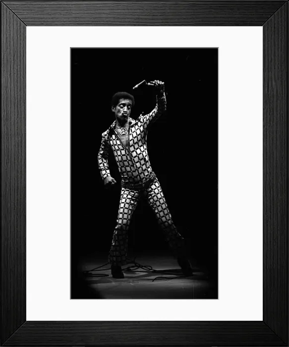 Framed Print : Sammy Davis Jnr aperforming on stage. London. 15th January 1973 74 6425 7y