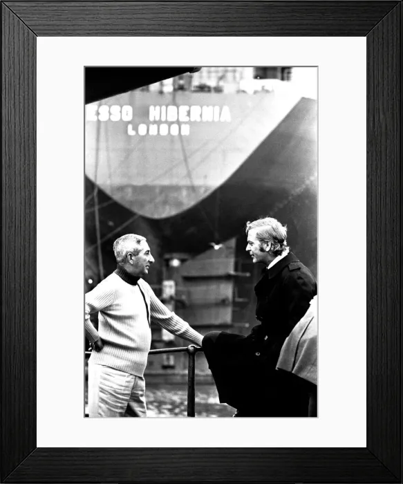 Framed Print : Michael Caine in a scene from the film Get Carter. Hebburn-Wallsend ferry landing