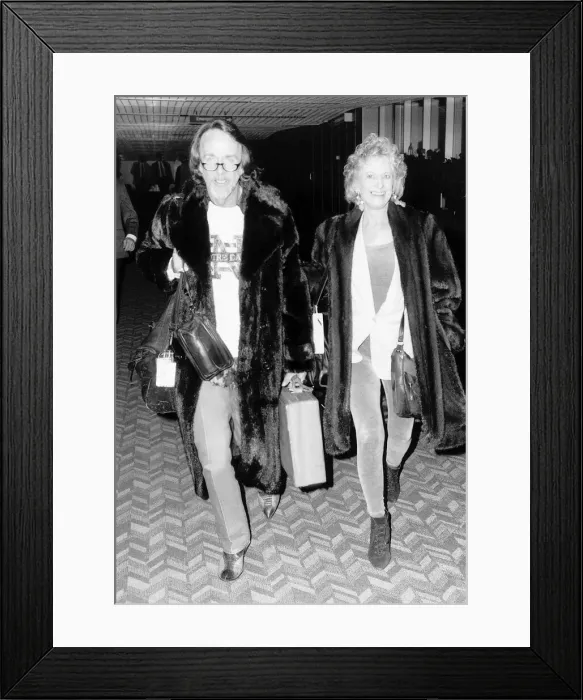 Framed Print : Tammy Wynette October 1991. Country & Western Singer Songwriter Framed Print : Tammy Wynette October 1991. Country & Western Singer Songwriter