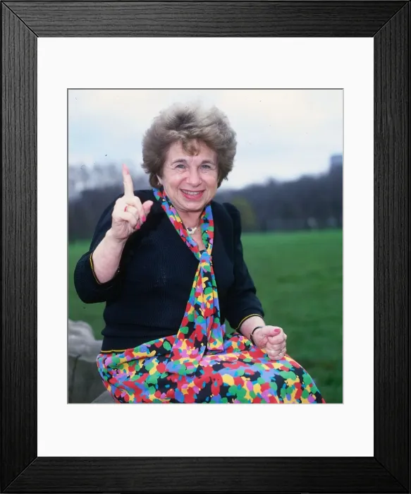Framed Print : Dr Ruth Westheimer April 1987. Sex therapist in London Framed Print : Dr Ruth Westheimer April 1987. Sex therapist in London