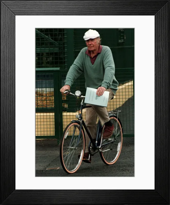 Framed Print : John Aspinall Zoo Owner December 1997 Owner of Howletts Zoo where zoo keepers have been Framed Print : John Aspinall Zoo Owner December 1997 Owner of Howletts Zoo where zoo keepers have been
