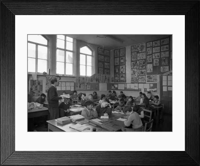 Framed Print : One of the smallest primary schools in Coventry, All Saints, in Vecquery Street Framed Print : One of the smallest primary schools in Coventry, All Saints, in Vecquery Street