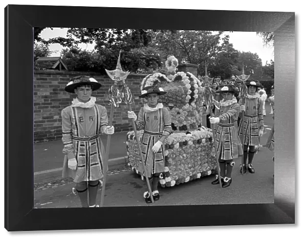 A scene from Leamingtons Carnival procession depicting the Beefeaters or Yeoman