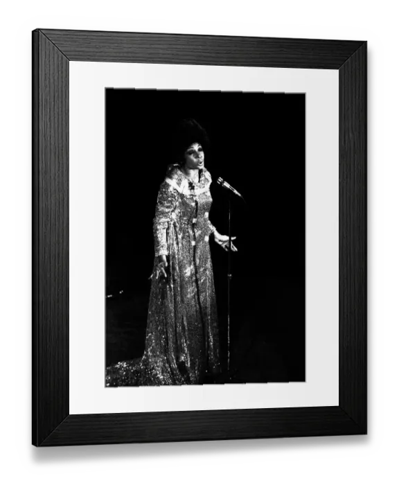 Framed Print : Shirley Bassey performing on stage in concert at Newcastle City Hall 30th April 1971