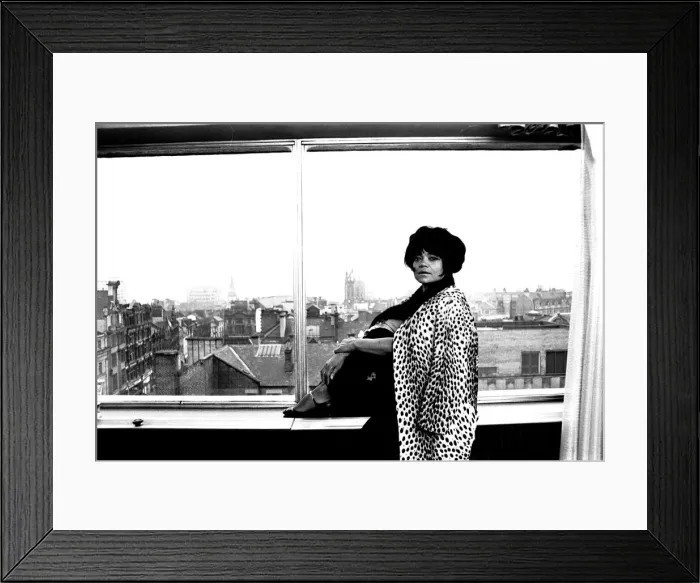 Framed Print : Actress and singer Eartha Kitt at the Swallow Hotel, Newcastle where she gave an