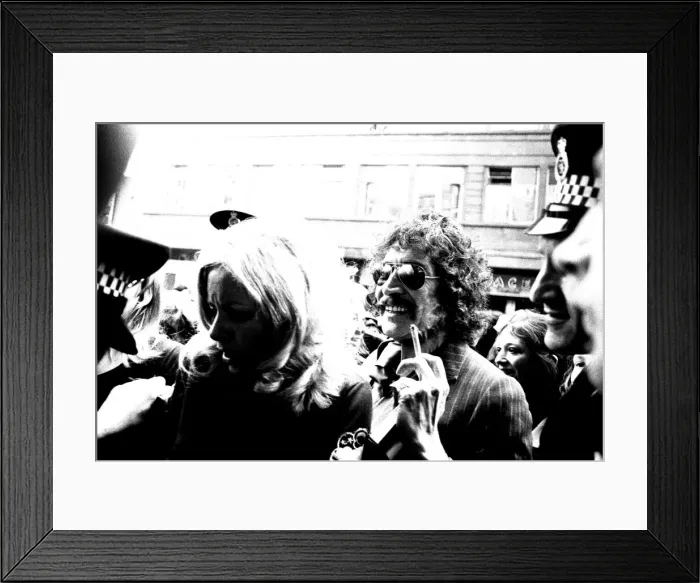 Framed Print : Three thousand women turned up to see actor Peter Wyngard Framed Print : Three thousand women turned up to see actor Peter Wyngard
