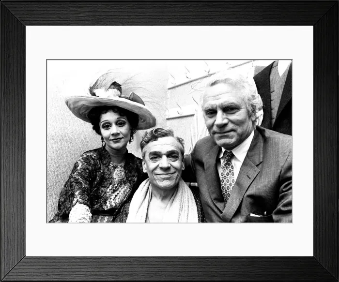 Framed Print : Lord Olivier came to watch his wife, Joan Plowright, star with Paul Schofield (centre) Framed Print : Lord Olivier came to watch his wife, Joan Plowright, star with Paul Schofield (centre)
