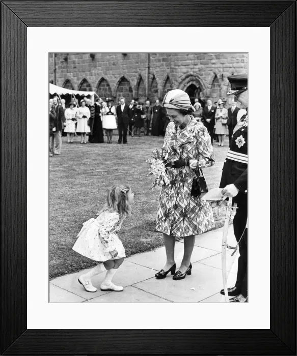 Framed Print : Queen Elizabeth II, visiting Hexham Abbey, is greeted by Heather Jackson Framed Print : Queen Elizabeth II, visiting Hexham Abbey, is greeted by Heather Jackson
