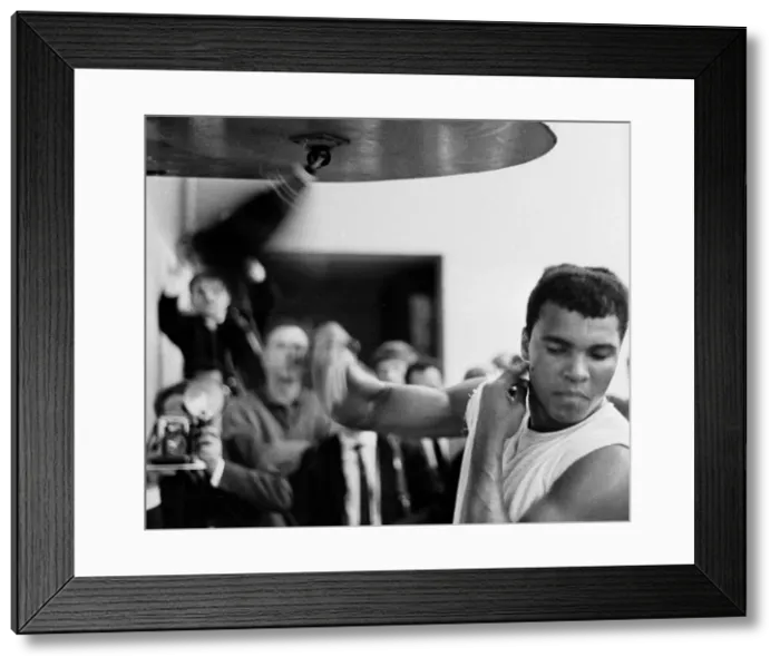 Framed Print : American world champion heavyweight boxer Muhammad Ali, formerly known as Cassius Clay Framed Print : American world champion heavyweight boxer Muhammad Ali, formerly known as Cassius Clay