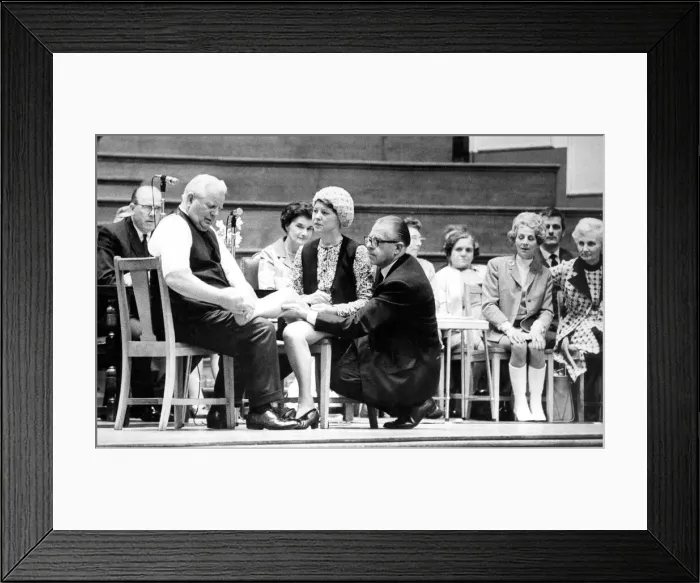 Framed Print : Mr. Harry Edwards held a Spritual Healing Service and demonstration at the City Hall