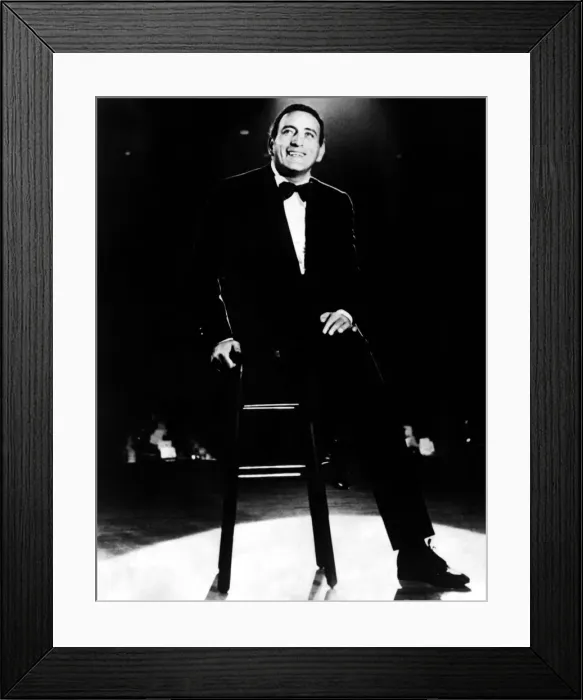 Framed Print : Singer Tony Bennett