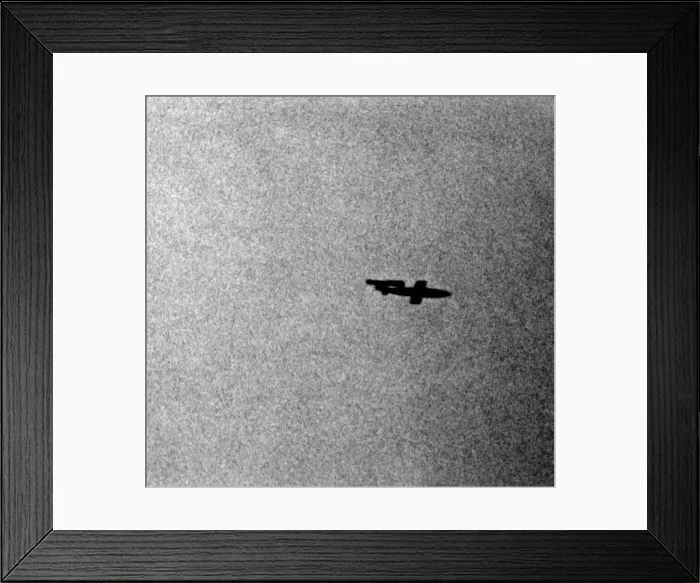 Framed Print : A V1 Flying bomb on his way to Hampstead, London June 1944. P009492