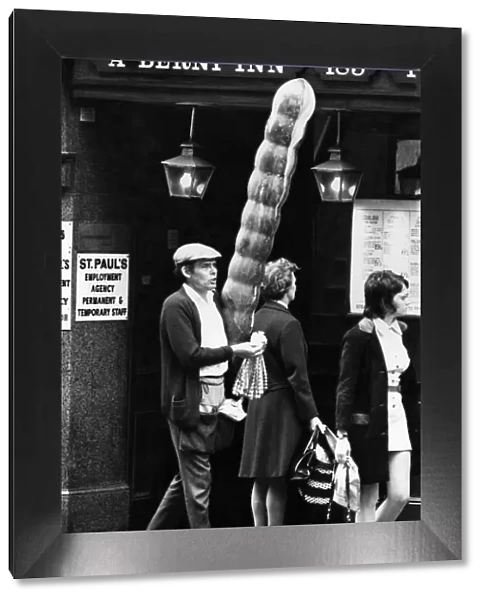 Balloon sellers in Oxford Street, London, September 1970 P004772
