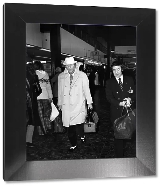 Film actor Danny Kaye at Heathrow airport. January 1975 75-00294