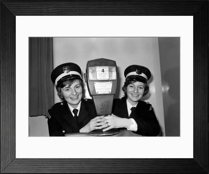 Framed Print : Mrs. Edwina Roberts and sister Mrs. Louise Lancefield both traffic wardens in Chelsea