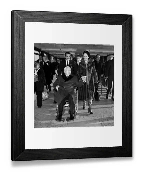 Framed Print : Sir Charlie Chaplin and wife Dona. January 1975 75-00204-002