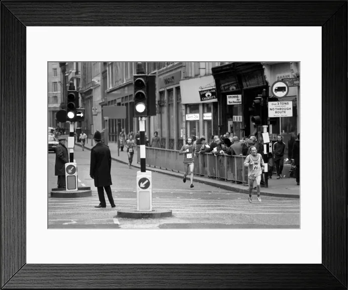 Framed Print : The City of London New Years Day Races. January 1975 75-00006