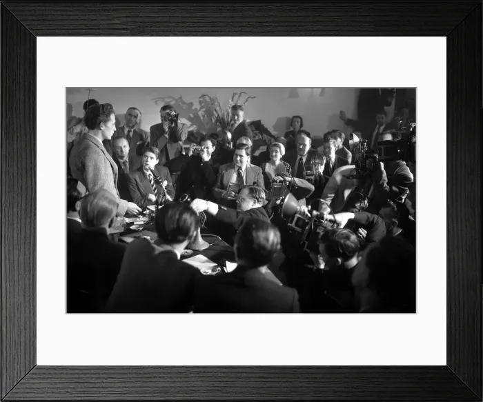 Framed Print : Pole, Antoni Klimowicz, 24 who is a political asylum seeker who stole away aboard Framed Print : Pole, Antoni Klimowicz, 24 who is a political asylum seeker who stole away aboard