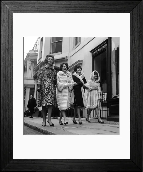 Framed Print : Fashion Fur Coats, Feb 1962 Models in the West End of London model fur coats