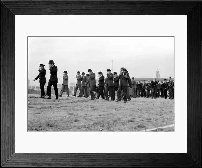 Framed Print : The money march, as the crowd make their way to the sceptic pool which is looded with Framed Print : The money march, as the crowd make their way to the sceptic pool which is looded with