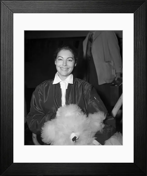 Framed Print : Ava Gardner 1954 Framed Print : Ava Gardner 1954