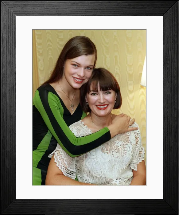Framed Print : Mila Jovovich with her mother Galena August 1991 Framed Print : Mila Jovovich with her mother Galena August 1991