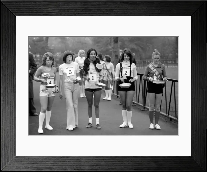 Framed Print : Humour  /  Unusual  /  Sport. Charity Pancake Race. Lincolns Inn Fields