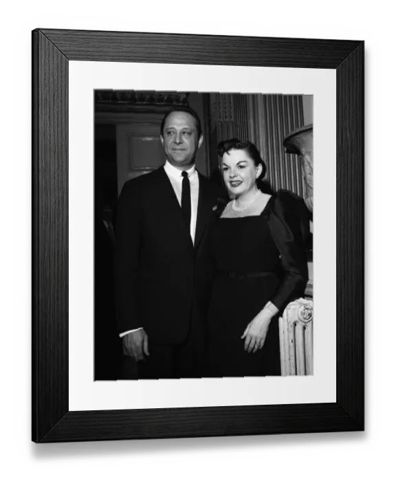 Framed Print : Judy Garland with her husband Sydney Luft at the Savoy Hotel in London 1957