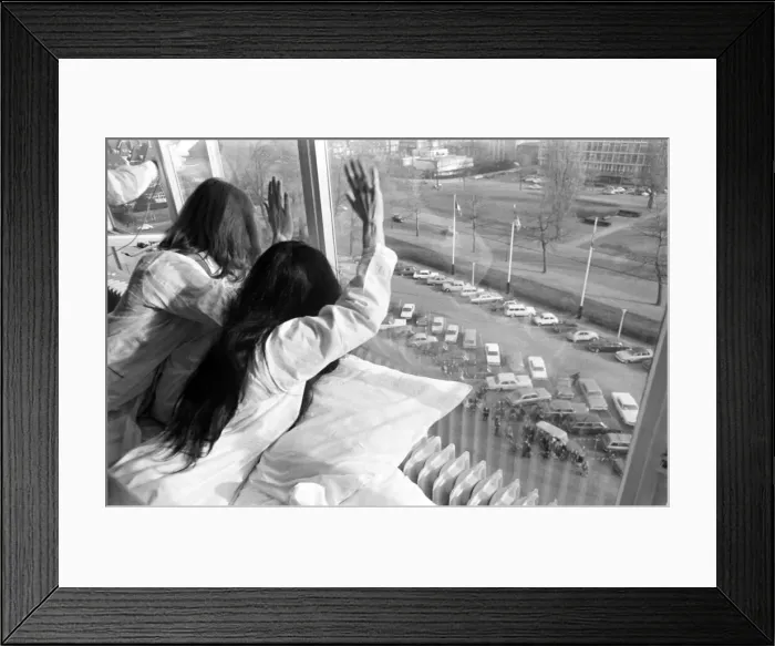 Framed Print : John Lennon and his wife Yoko Ono are having a weeks love-in their room at the Hilton Framed Print : John Lennon and his wife Yoko Ono are having a weeks love-in their room at the Hilton