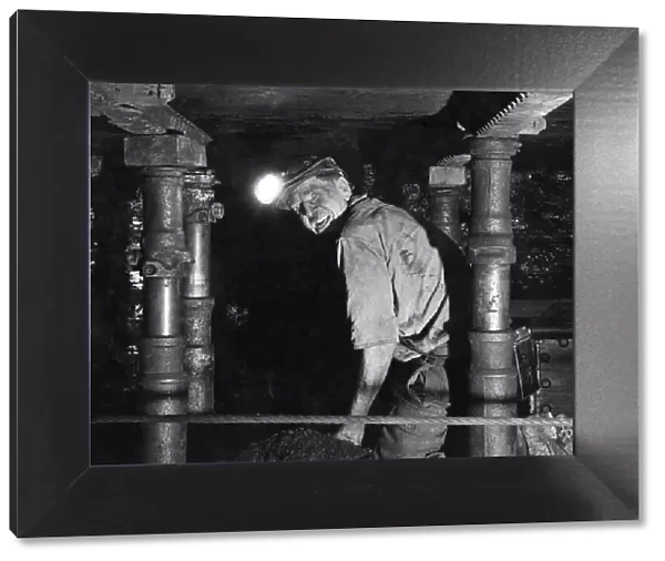 Colleries: Coal Miners. April 1962 P005133