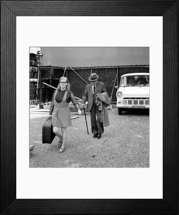 Framed Print : Moving day in Downing Street: Mr. Wilson senior father of Harold Wilson leaves No 10 by