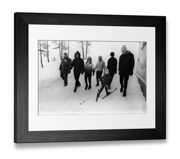 Framed Print : Beatles John Lennon Jan 1965 and Wife Cynthia Lennon in St Moritz on a Skiing Holiday