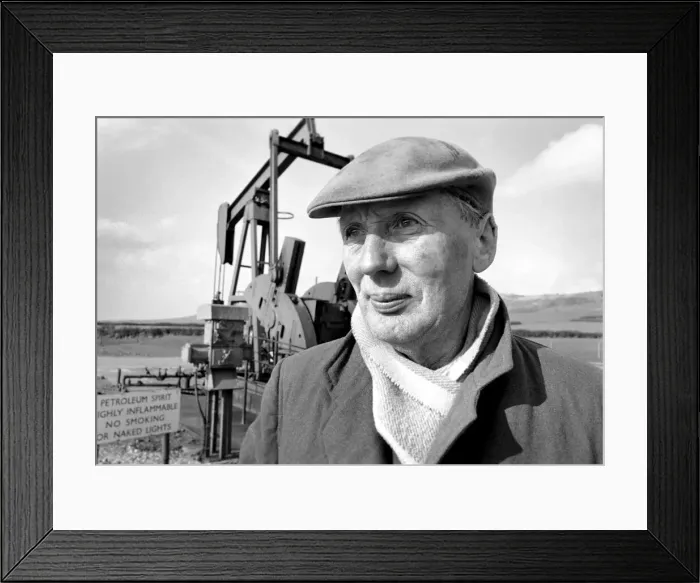 Framed Print : Oil well at Kimmeridge, near Wareham, Dorset. February 1975 75-00984-005 Framed Print : Oil well at Kimmeridge, near Wareham, Dorset. February 1975 75-00984-005