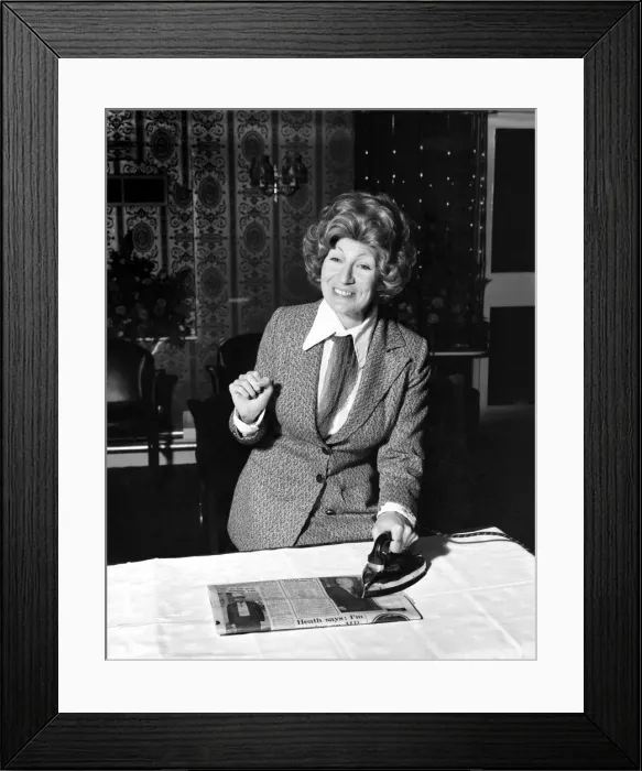 Framed Print : Singer: Faith Brown. February 1975 75-00738-005