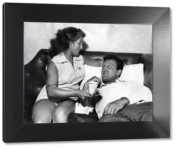 Boxer Brian London seen here with his wife Mrs. Veronica London. March 1970 P005162