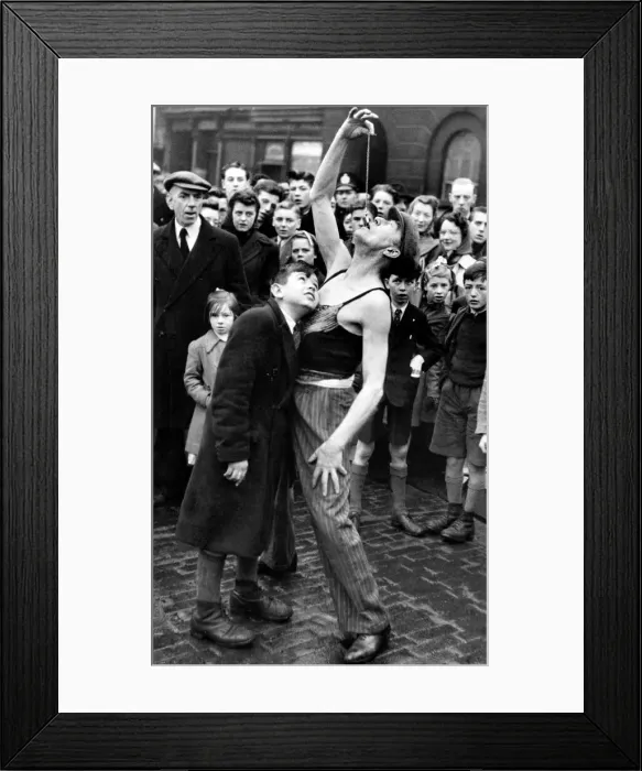 Framed Print : At Newcastle-on-TyneOs famous Quayside market, which is held one day each week Framed Print : At Newcastle-on-TyneOs famous Quayside market, which is held one day each week