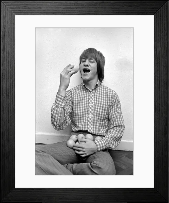 Framed Print : Champion Lemon Eater. Student Paul Natschowny of Hatfield Polytechnic Framed Print : Champion Lemon Eater. Student Paul Natschowny of Hatfield Polytechnic