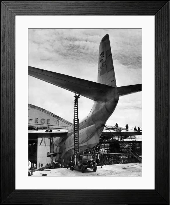 Framed Print : Saunders Rol Princess'August 1952 P004809 Framed Print : Saunders Rol Princess'August 1952 P004809