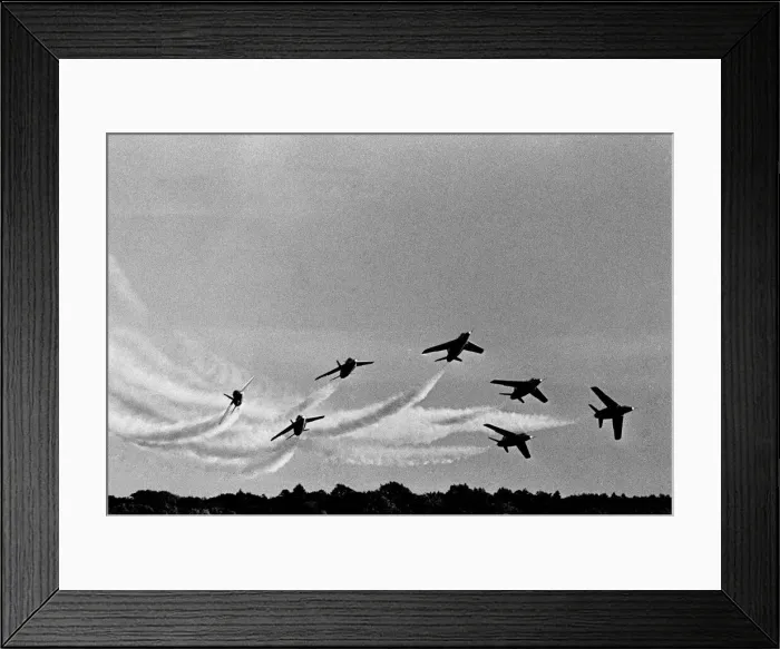 Framed Print : Low Level Flat. Bomb Burst'Raf Aerobatics team the red arrows Framed Print : Low Level Flat. Bomb Burst'Raf Aerobatics team the red arrows