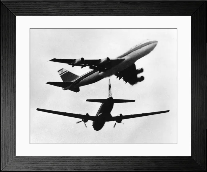 Framed Print : Air- Aircraft-Civil: A near miss or was it? It looks like the moment everyone sighed with Framed Print : Air- Aircraft-Civil: A near miss or was it? It looks like the moment everyone sighed with