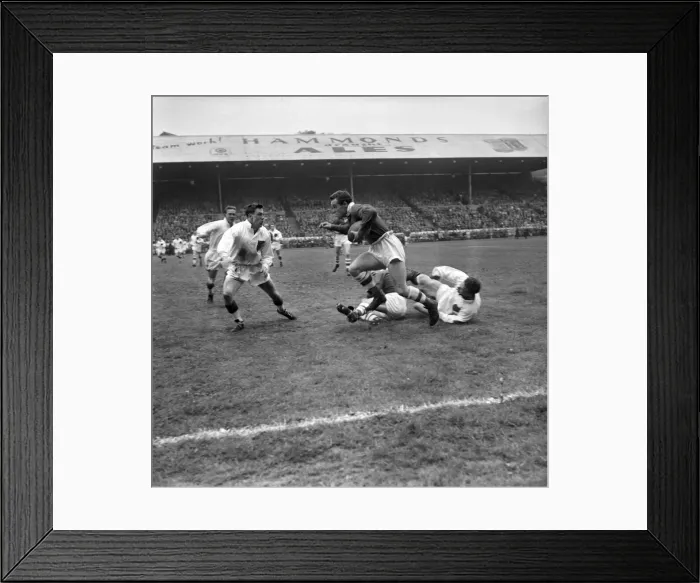 Framed Print : Rugby League: Wakefield v. Wigan. June 1960 M4449-008 Framed Print : Rugby League: Wakefield v. Wigan. June 1960 M4449-008