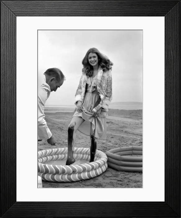 Framed Print : Glamour  /  Unusual  /  Humour: New detergent for removal of oil publicity stunt. Miss U. K