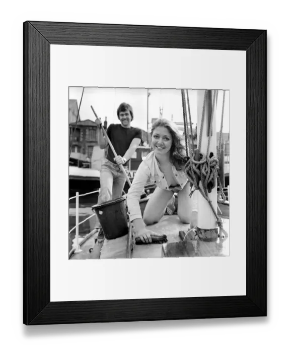 Framed Print : Young couples round the world voyage. Jane Owen aged 23 of Cardiff and Geoff Burrel