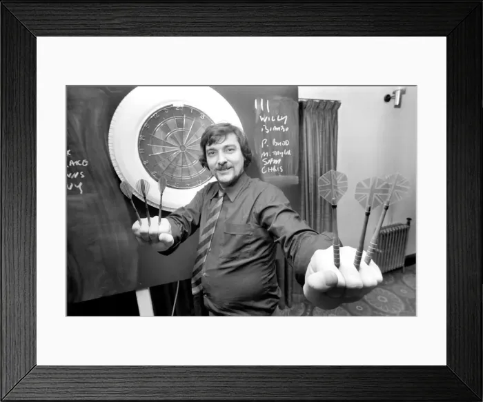 Framed Print : Darts. Allan Glazier. February 1975 75-00712-004 Framed Print : Darts. Allan Glazier. February 1975 75-00712-004