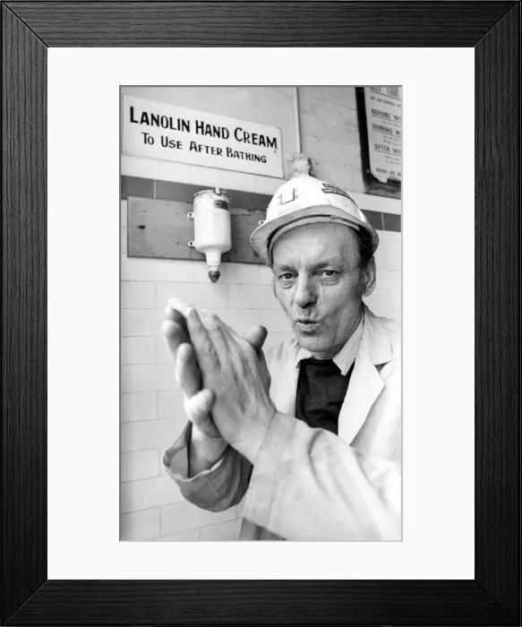 Framed Print : Miner Jimmy Bruce takes advantage of a new facility at the Vane Tempest pit in Durham Framed Print : Miner Jimmy Bruce takes advantage of a new facility at the Vane Tempest pit in Durham